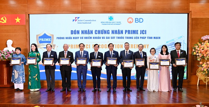 Một bệnh viện đón nhận chứng nhận JCI cho chương trình “Phòng ngừa nguy cơ nhiễm khuẩn và sai sót thuốc trong liệu pháp tĩnh mạch (PRIME)”
